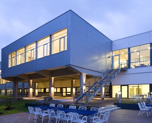 New reception building for the Max Planck Institute for Biophysical Chemistry and Dynamics by Schwieger Architects Göttingen.