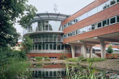 1. Preis im Wettbewerb und Neubau einer Wohn- und Geschäftsbebauung für Sparkasse Herzberg durch Schwieger Architekten aus Göttingen.